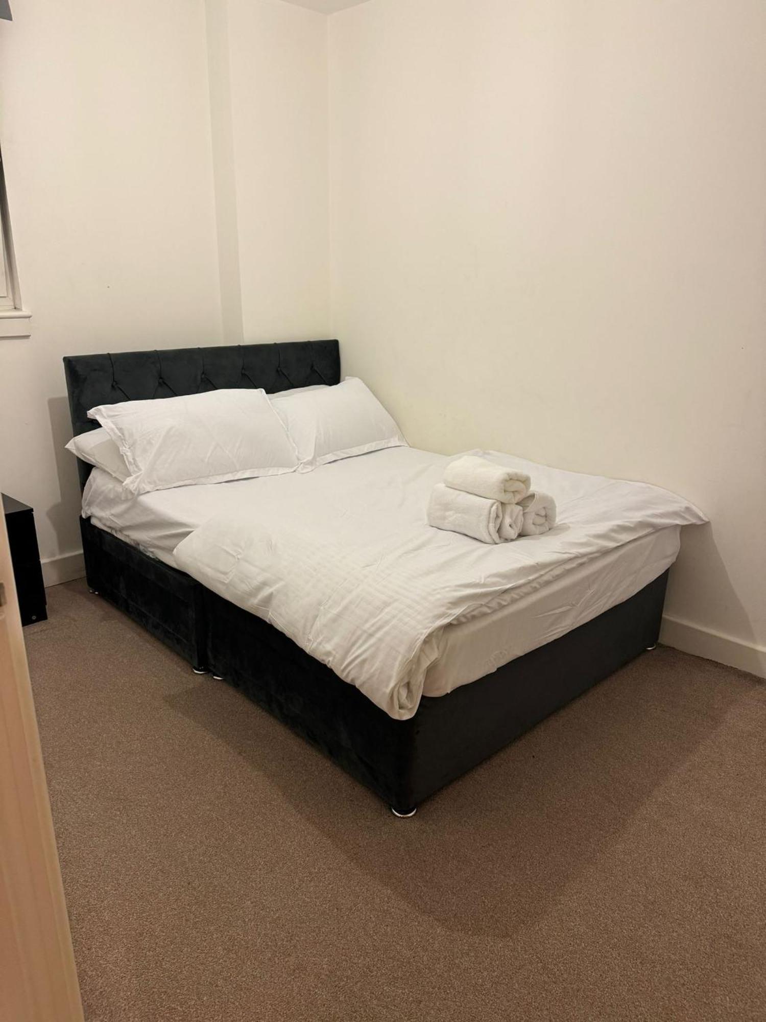 Spacious 2 Bedrooms Apartment In Stratford 런던 외부 사진